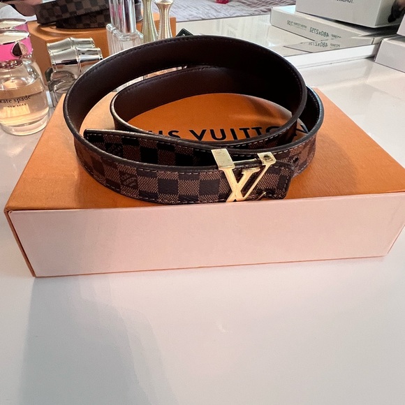 Louis Vuitton authentic belt - Picture 2 of 7